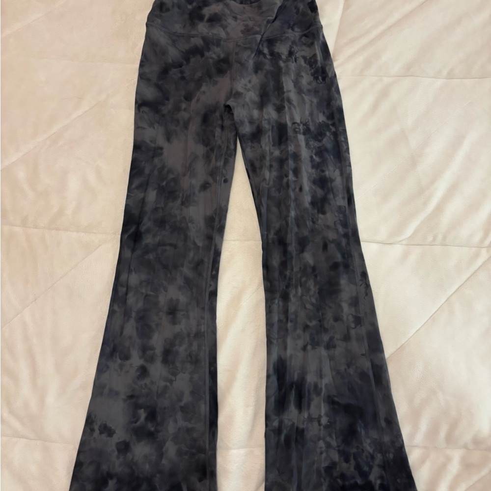 RARE* lululemon athletica Black Tie-Dye Leggings